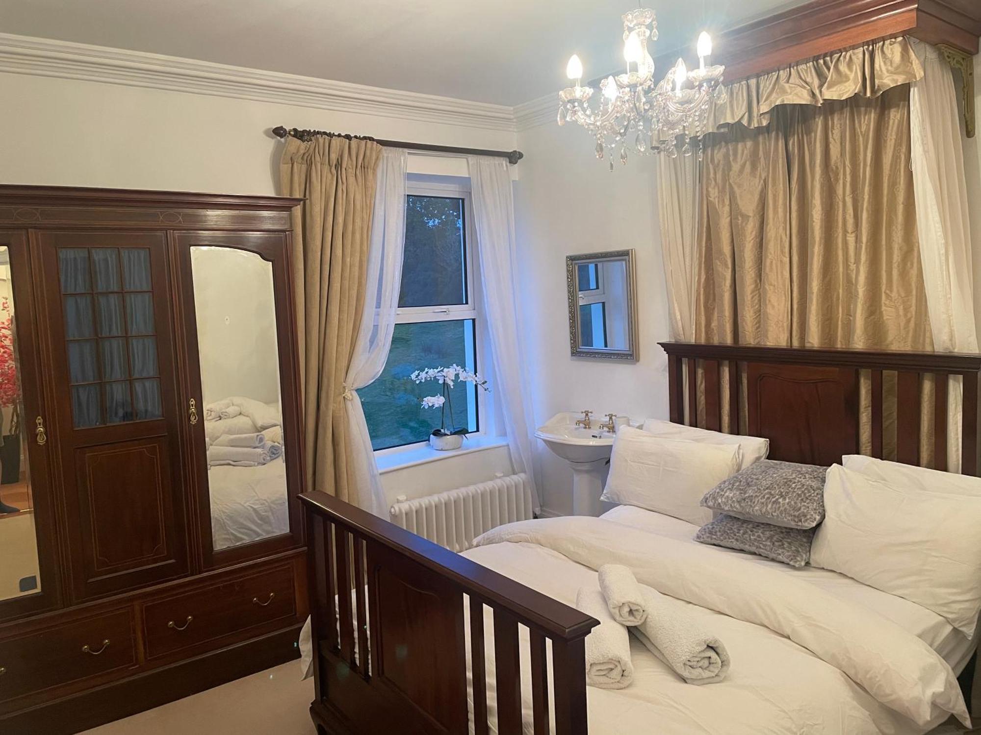 Brackfield House Hotel Killaloo ภายนอก รูปภาพ